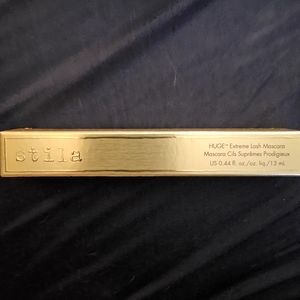 Stila Huge Extreme Lash Mascara in Black